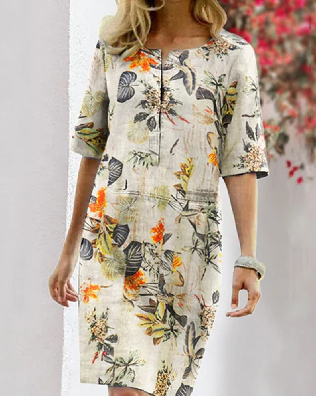 Imke| Vintage dress with floral print, round neckline and half sleeves Plus size floral dresses