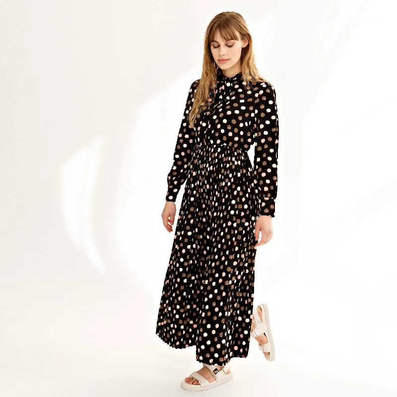 Perfect Pleated Dress IN: Polka Dot Casual chic unclassified dresses