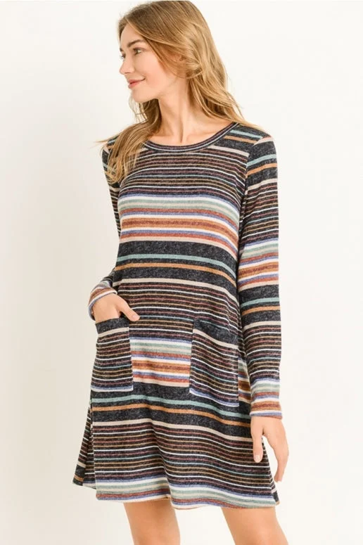 Gilli Multi Stripe Shift Dress Breathable unclassified dresses