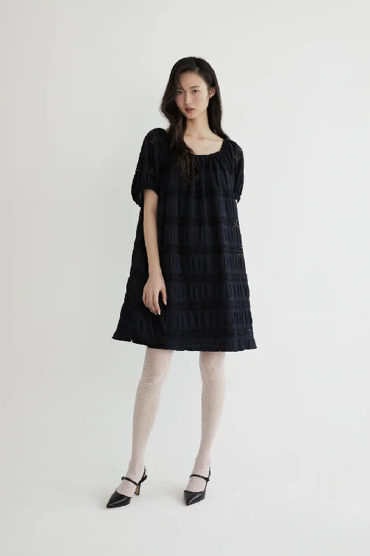 [INNERMUSEUM] SS 24 Flower crochet shirring dress (BLACK) Dark color unclassified dresses